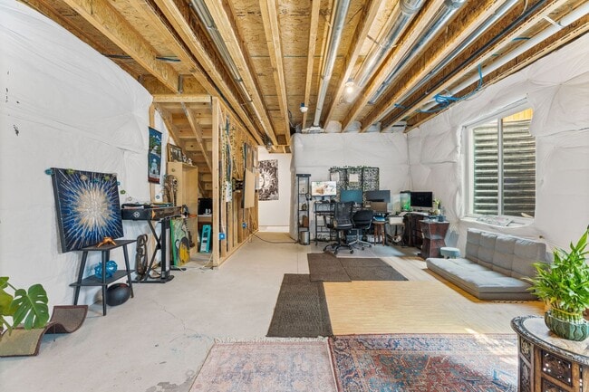 Building Photo - Limited Time Offer! Get $100 OFF Your Firs...