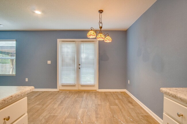 Building Photo - Season’s Savings! Spacious 5BR Near NAS – ...