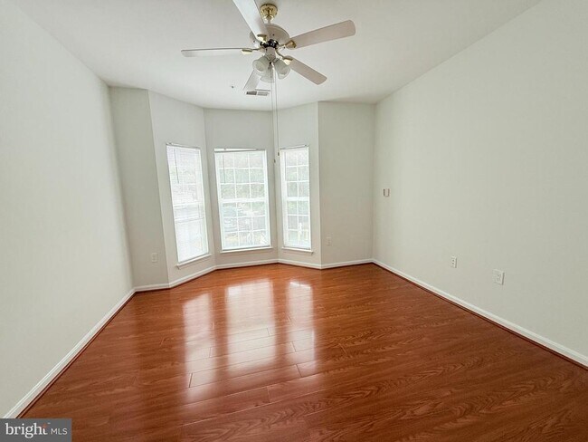 Building Photo - 4138 Fountainside Ln