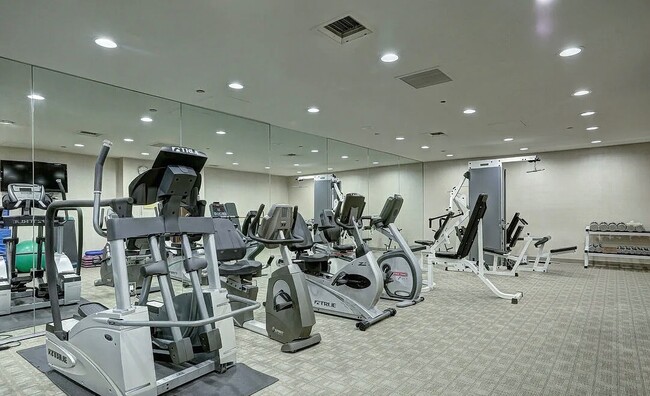 Building Photo - 300 N Swall Dr