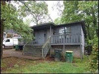 Building Photo - 610 S Maple St