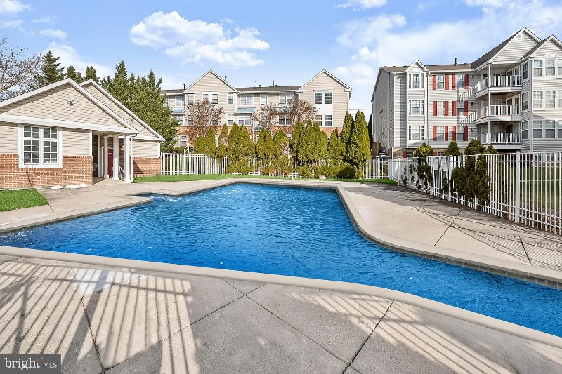 Building Photo - 6404 Bayberry Ct