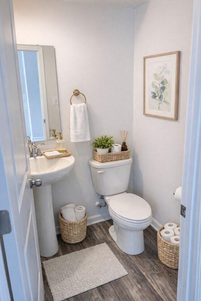 Building Photo - Brand New End-Unit Townhome | 3 BR/2.5BA | 1-Car Garage | Near Downtown Mooresville