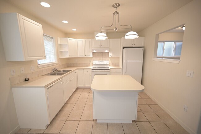 Building Photo - 2 bed 2 bath in Sequim
