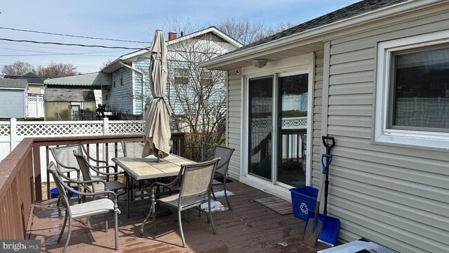 Building Photo - 228 Embleton Rd