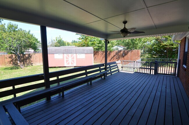 Building Photo - 5019 Raywood Ln