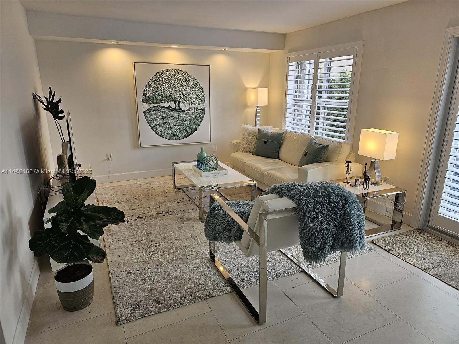 Building Photo - 5570 SW 70th Pl S