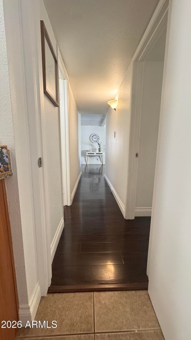 Building Photo - 7350 N Vía Paseo Del Sur