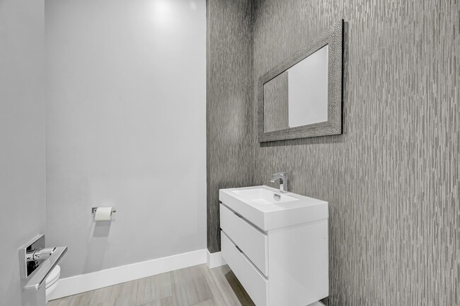 Building Photo - 3726 S Las Vegas Blvd