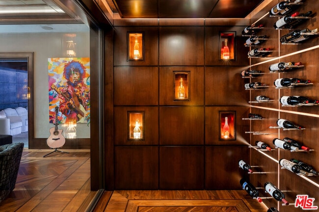 Building Photo - 6 Mystique