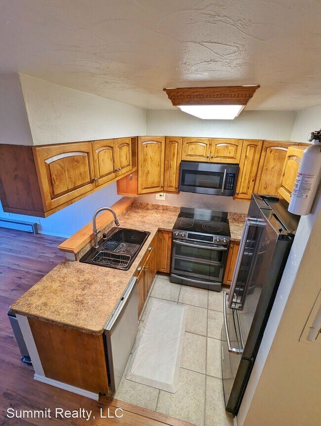 2 br, 1.5 bath House 2573 Douglas Hwy, 20 2573 Douglas Hwy Juneau