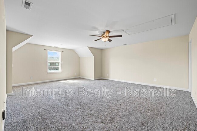 Building Photo - 1704 Bethel Ln