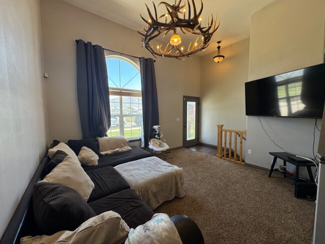 Building Photo - 3261 S 1500 W