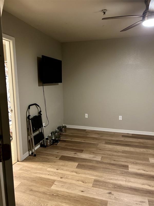 Building Photo - 1385 W University Ave