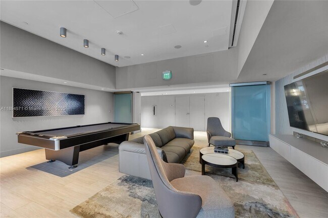 Building Photo - 3535 S Ocean Dr