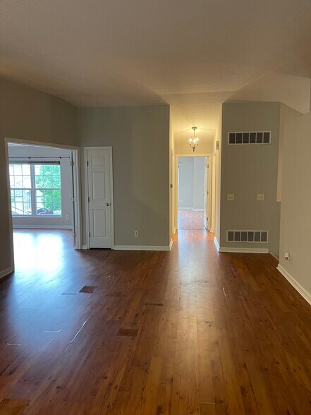 Building Photo - 4333 Marival Way