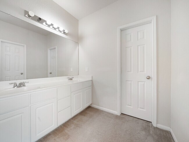 Building Photo - 4903 Hidden Nest Ct