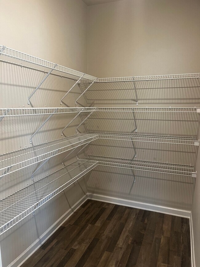 Building Photo - 7522 Congregation St