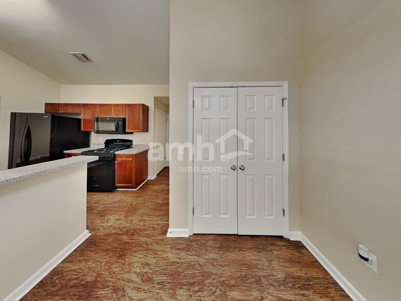 Building Photo - 1081 High Tide Ct