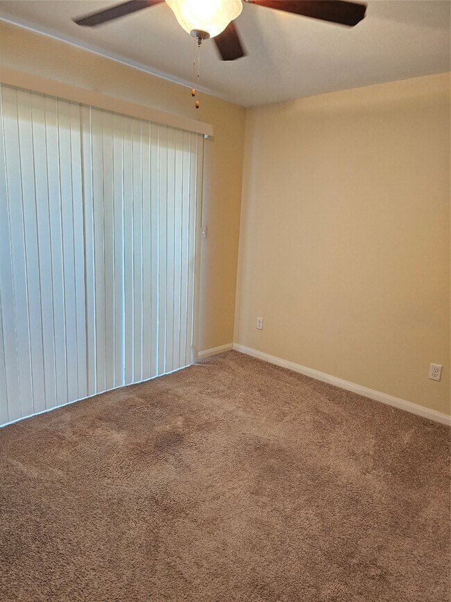 Building Photo - 8415 Hearth Dr