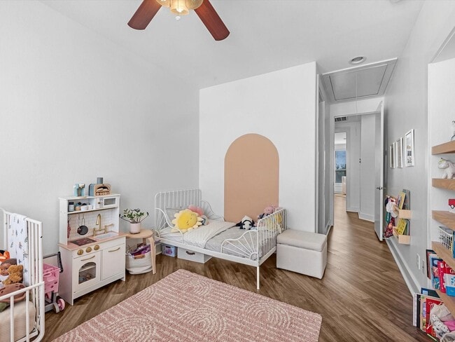 Building Photo - 3421 Gillespie St