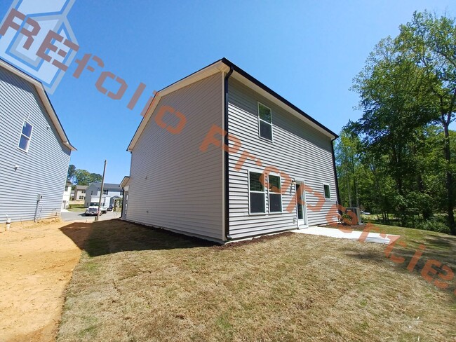 Building Photo - Beautiful 4 Bedroom, 3 Bath, 1-Car Garage ...