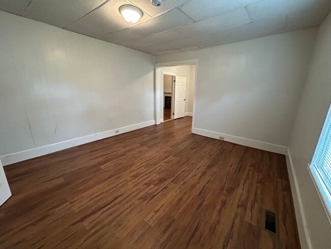 Building Photo - 4/3 House in North Rome- $1,550