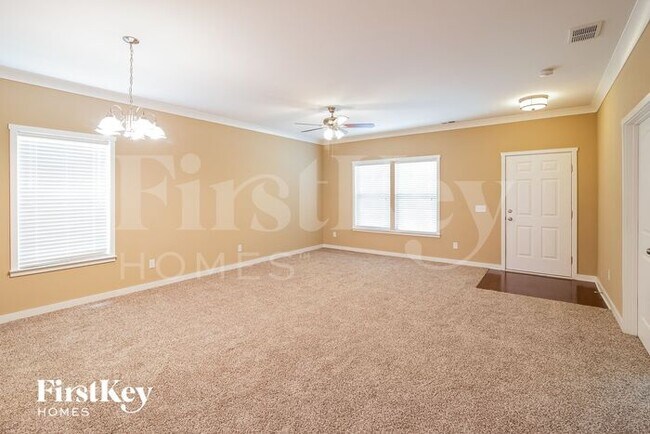 Building Photo - 4952 Ballantine Dr