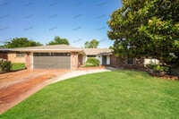 Building Photo - 10209 Island View Dr