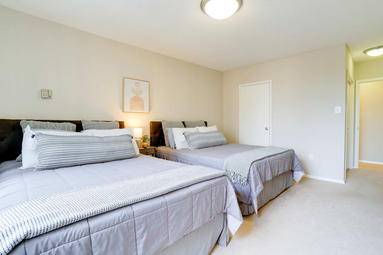 Building Photo - 1600 S Eads St