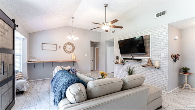 Building Photo - "Charming 2-Bed Oasis with Granite Touches in Schertz - Your Cozy Retreat Awaits!"