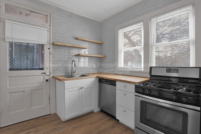 Building Photo - 269 Morrison Ave