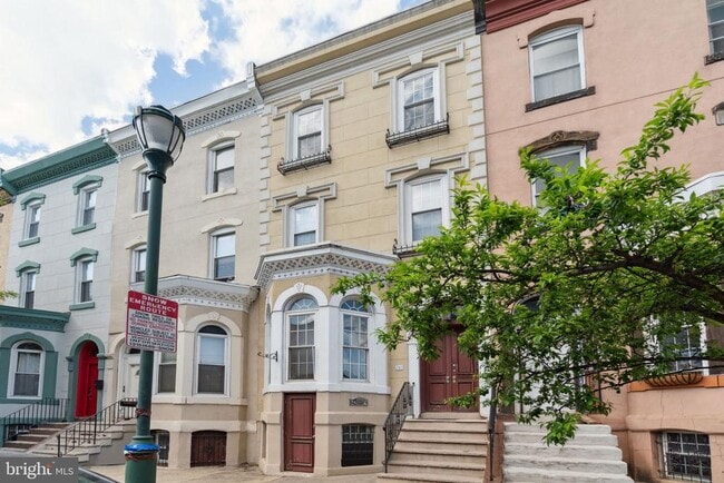 Building Photo - 3009 W Girard Ave