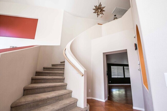 Building Photo - GORGEOUS SUMMERLIN POOL HOME FOR LEASE!
