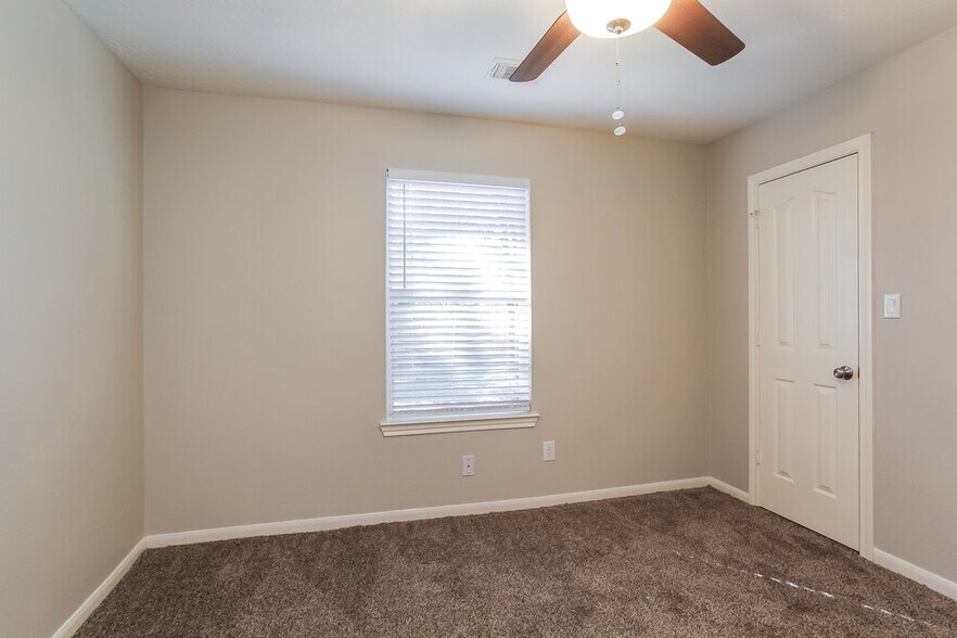 Building Photo - 22215 Nobles Crossing Dr