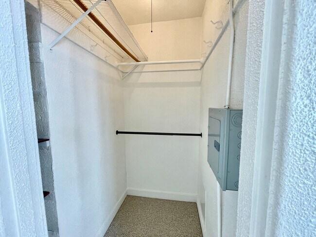 Building Photo - Charming Hayes Valley Studio! Location! La...