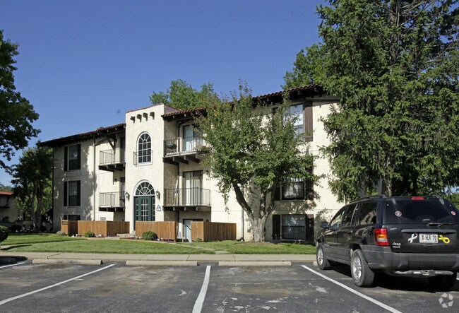 Building Photo - Delrado Apartments