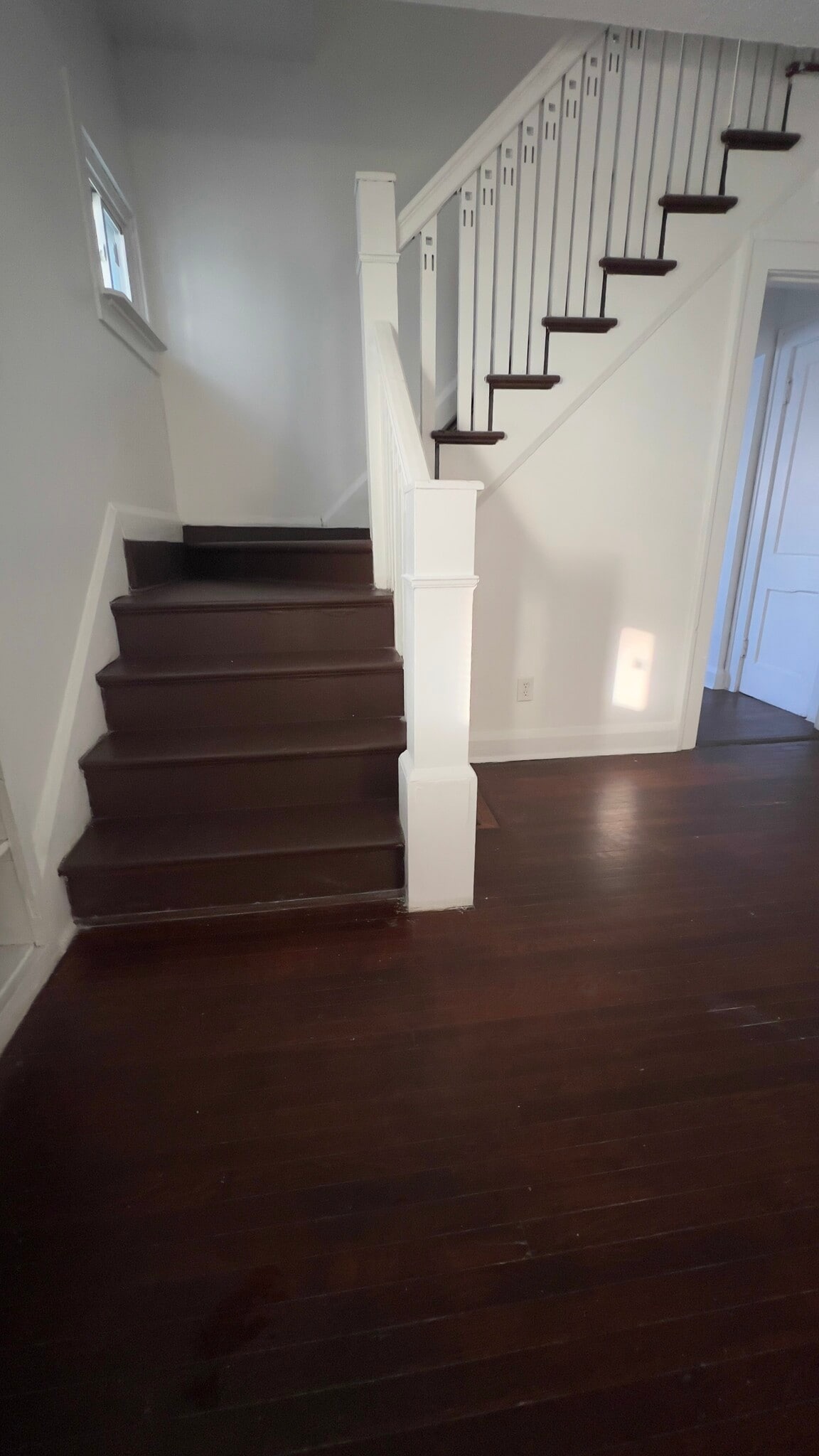 Building Photo - 603 N Rural st