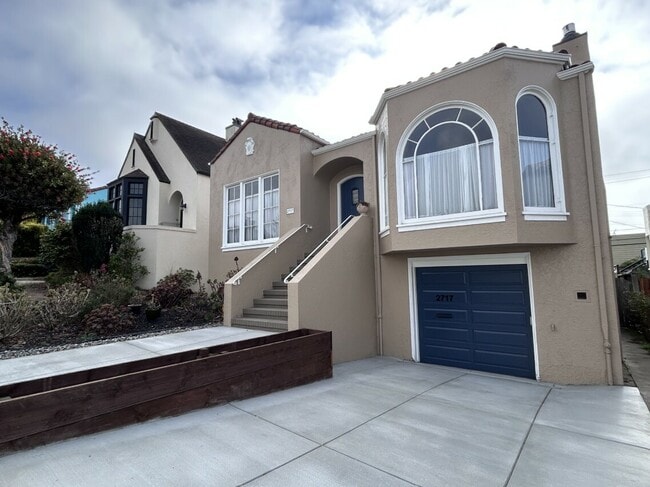 Primary Photo - 2717 34th Ave