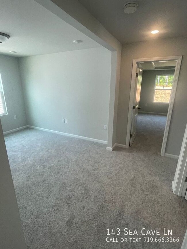 Building Photo - 143 Sea Cave Ln