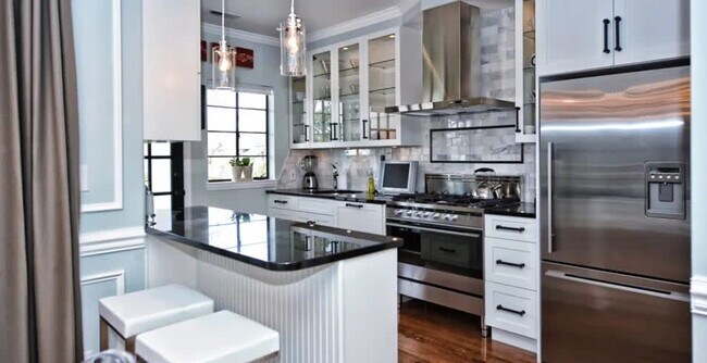 Building Photo - 600 Hermitage Ct