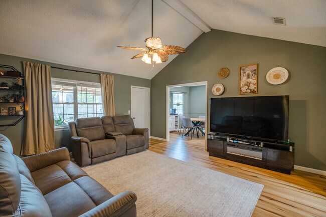 Building Photo - 2007 Ossabaw Dr