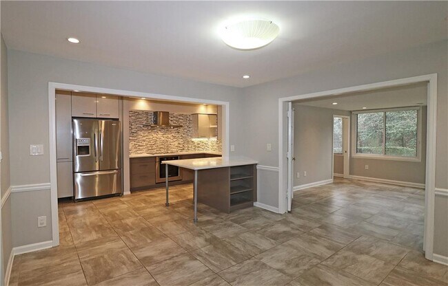 Building Photo - 40 Glenald Way NW