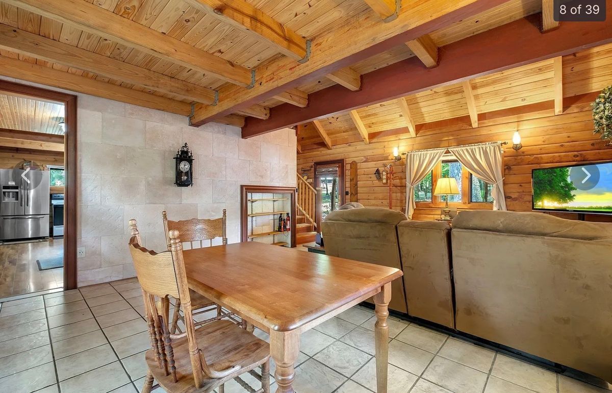 Building Photo - 1214 Timber Run