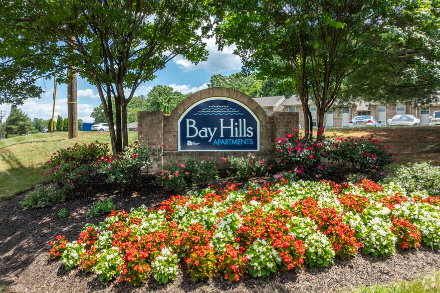 Primary Photo - Bay Hills Apartments