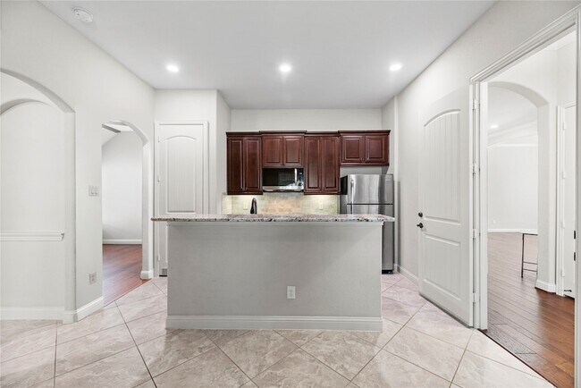 Building Photo - 6407 Sunstone Falls Ln