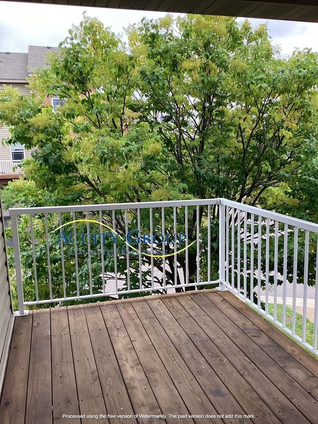 Building Photo - 3BR, 3BA End-Unit Townhome in Ramsey