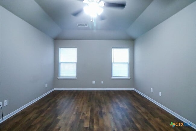 Building Photo - 1614 Shady Ln