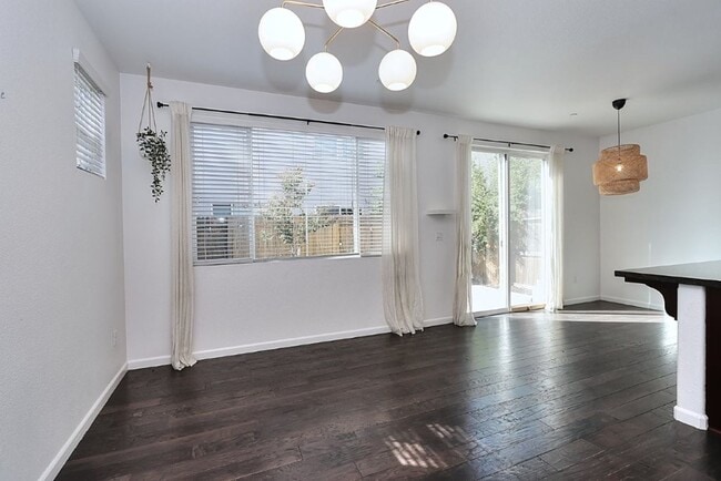 Building Photo - High Demand Park Place Home for Rent!