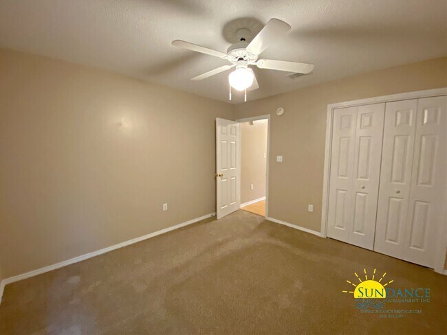 Building Photo - Beautiful 4 Bedroom Home with In-Ground Po...